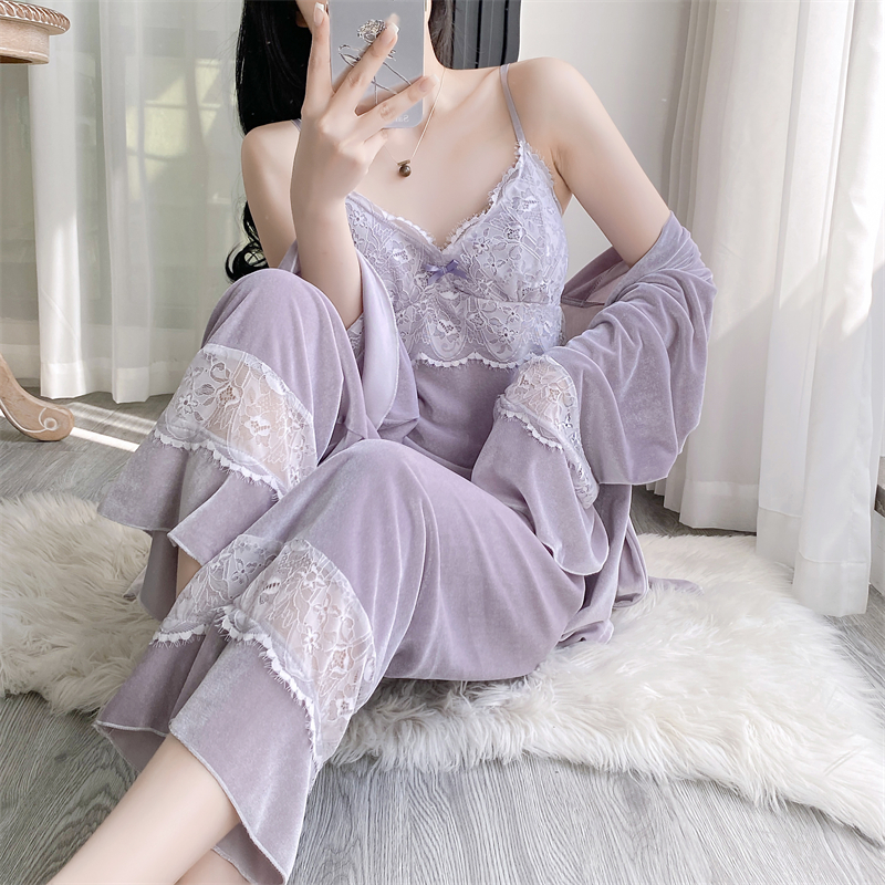 性感睡衣秋冬款女金丝绒新款蕾丝吊带睡袍春秋带胸垫家居服三件套