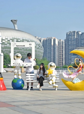 航天宇航员玻璃钢太空人