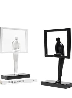 现代简约抽象人物雕塑摆件北欧样板间售楼处客厅书房玄关桌面装饰