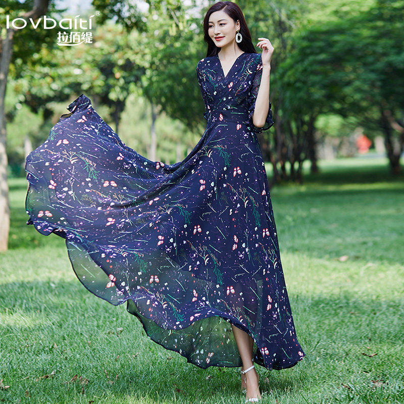 雪纺碎花连衣裙2020新款夏荷叶袖气质小香风V领收腰显瘦度假长裙