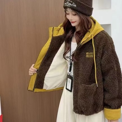 咖色连帽羊羔毛外套女冬季加厚2025巨好看超火独特韩系小个子棉服