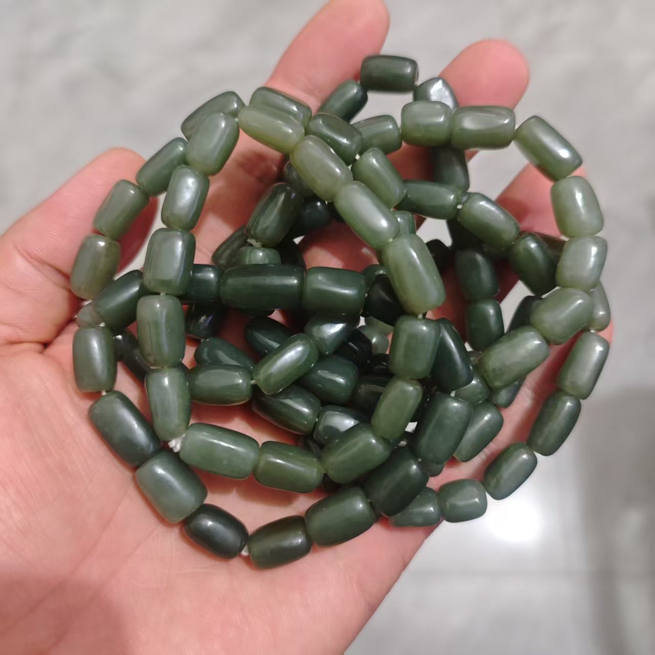 天然和田玉切末烟灰色桶珠手链