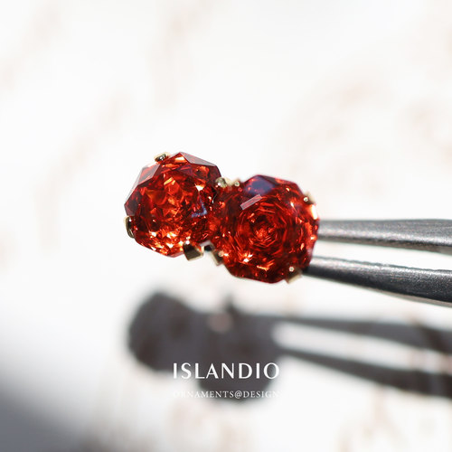 ISLANDIO红玫瑰宝石优雅纯银耳钉
