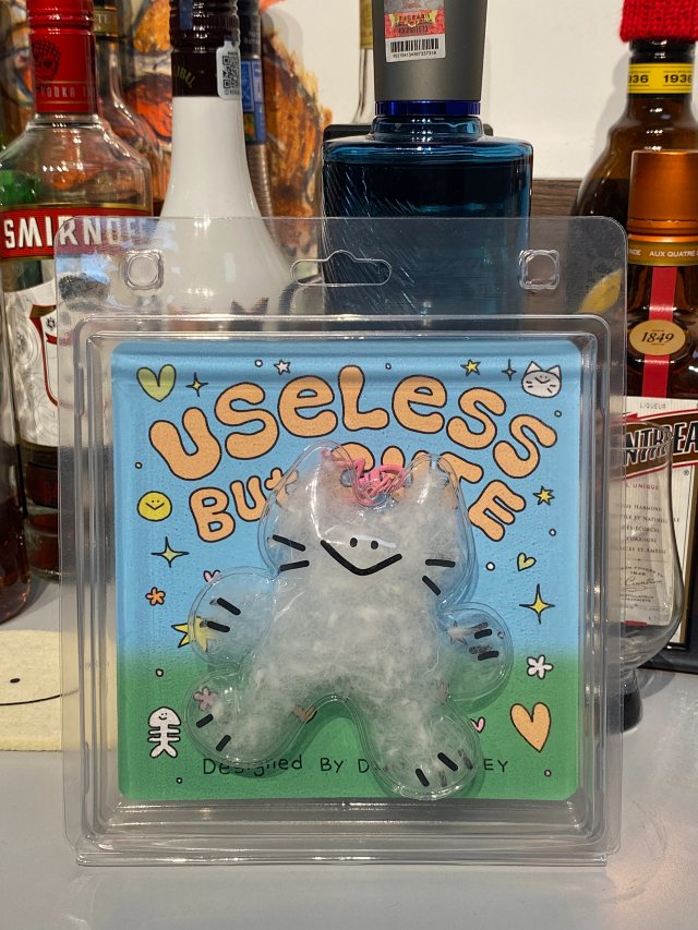 小森文房具 | 一只脏猴useless but cute无用但可爱 羽绒大挂件