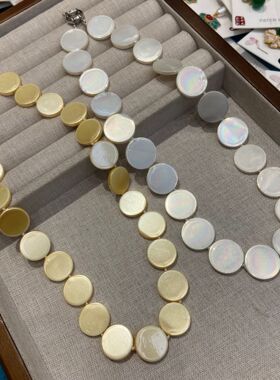 新款小众设计感天然圆形贝母片片锁骨链项链时尚气质颈链饰品
