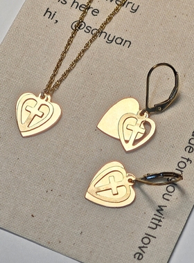 du家~爱心十字架项链女锁骨链不掉色~美国进口14k包金耳环耳扣