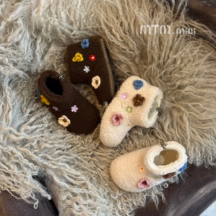 儿童毛绒花朵全包勃肯鞋女宝秋冬厚底学步鞋男宝可爱卡通休闲鞋鞋