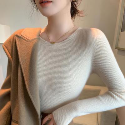 圆领毛衣女秋冬2025新款轻奢高级感内搭修身显瘦长袖针织打底衫