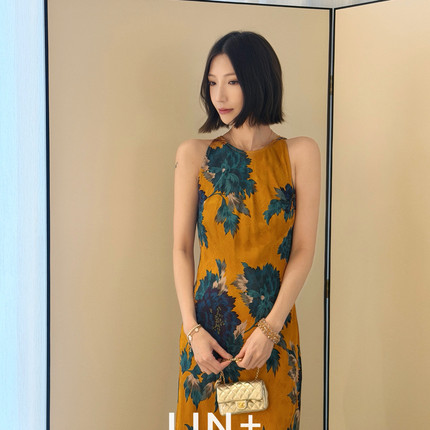 LIN+  -夏上新～人丝香云纱花卉复古缎面侧开衩法式连衣裙SS822-8