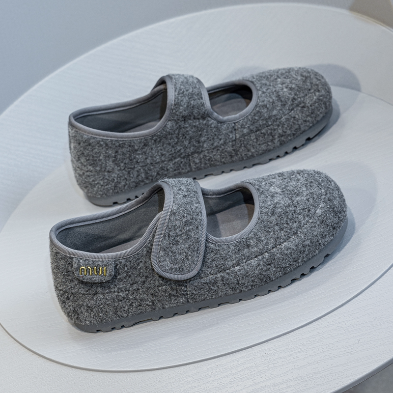 魔术贴软底显脚小玛丽珍鞋女2025冬季新款平底舒适百搭加绒勃肯鞋
