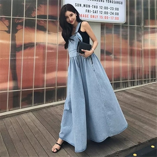新款牛仔背带裙宽松大码过膝长款连衣裙高腰显瘦bf休闲学生吊带裙