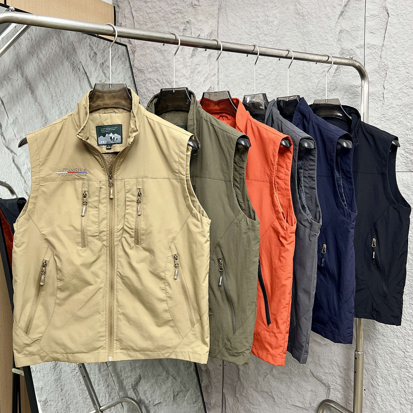 重磅山系户外！進口梭织尼龙面料！多拉链口袋防水男春秋休闲马甲