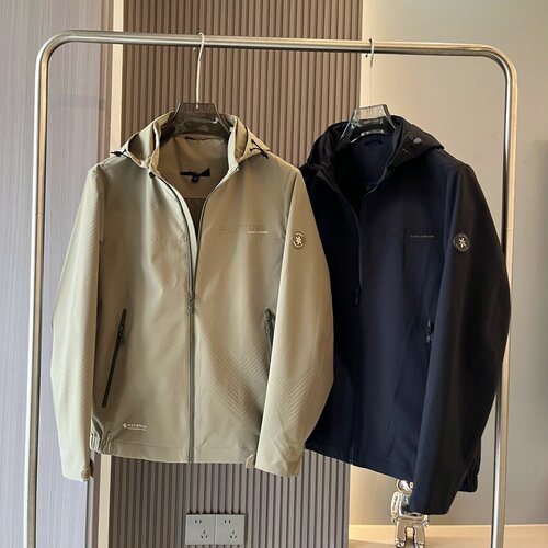 线下598！激光冲孔+防风防水！品牌撤柜户外连帽夹克男休闲外套潮