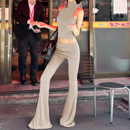 Fashionable and personalized sleeveless top flared pants set