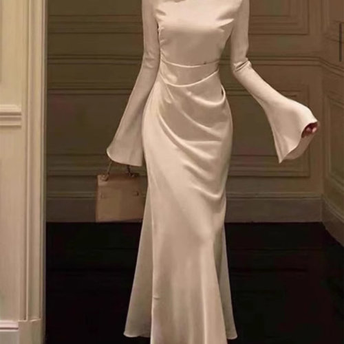 2025 Elegant Horn Sleeve Long Sleeve Fashion Dress