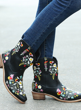 2022 Plus Size Embroidered Pointed Toe Women's Martin Boots