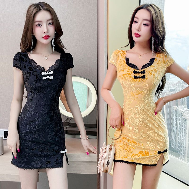 足疗养生spa气质减龄显瘦包臀裙