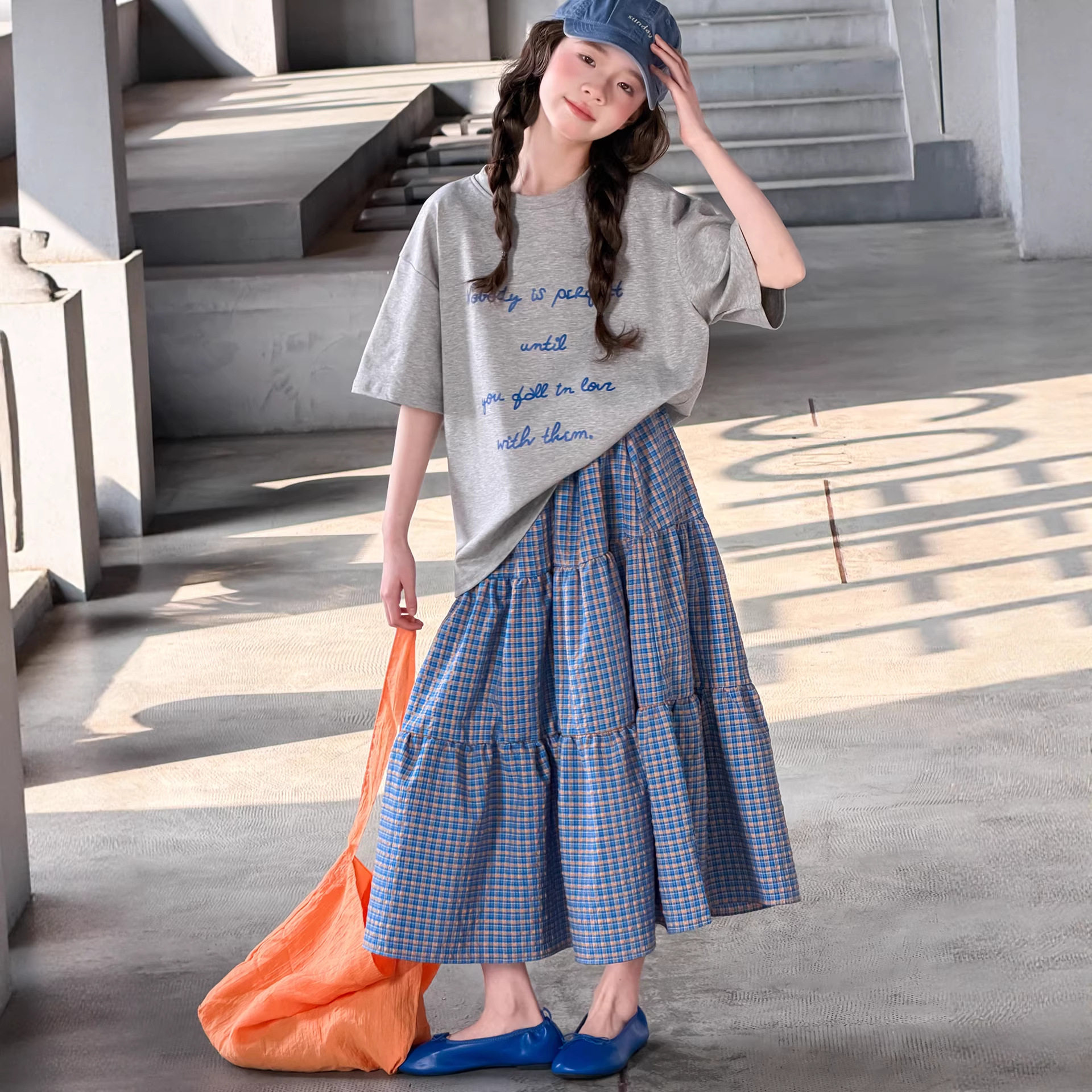女童夏装套装2026新款儿童时髦洋气夏季大童短袖T恤半身裙两件套