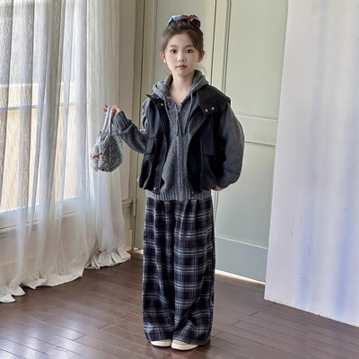 女童秋装套装2025新款儿童秋冬时髦洋气大童皮衣马甲格子裤两件套