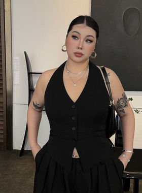 300斤大码胖mm辣妹黑色挂脖吊带背心女夏季修身显瘦开叉美背上衣