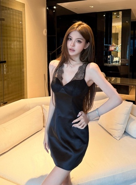 FAY【缎影】御姐性感蕾丝缎面质感带胸垫背心上衣