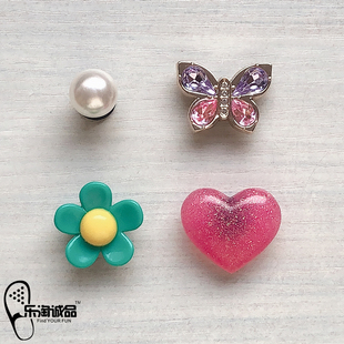 新款Crocs洞洞鞋花立体珍珠蝴蝶花朵爱心迪厅球鞋扣卡骆驰智必星