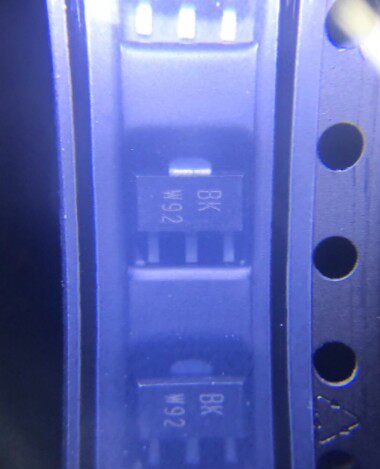 NPN晶体管80V/1A贴片三极管