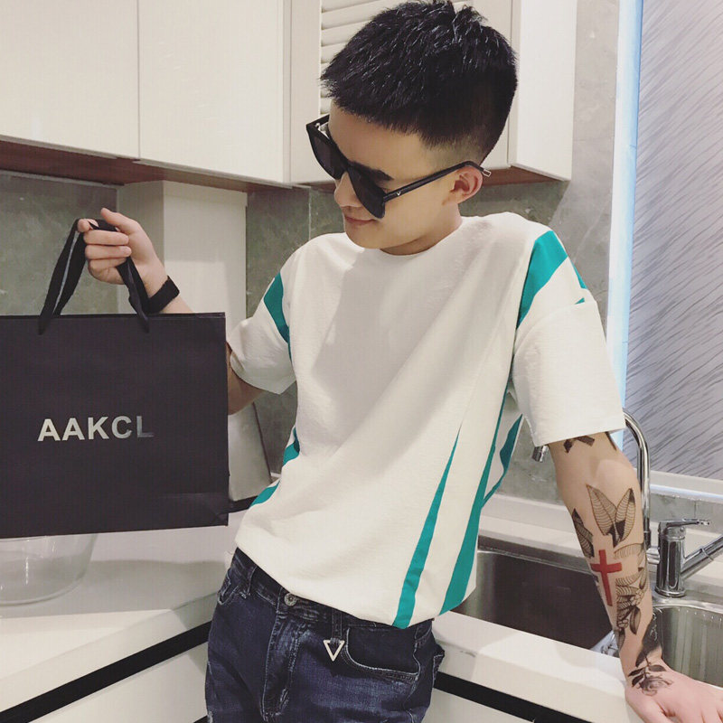 2023夏新款圆领帅气社会人精神小伙男印花短袖男体恤潮网红发型师