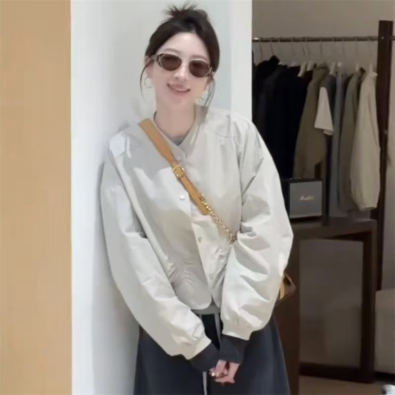 单排扣褶皱设计棒球服短外套