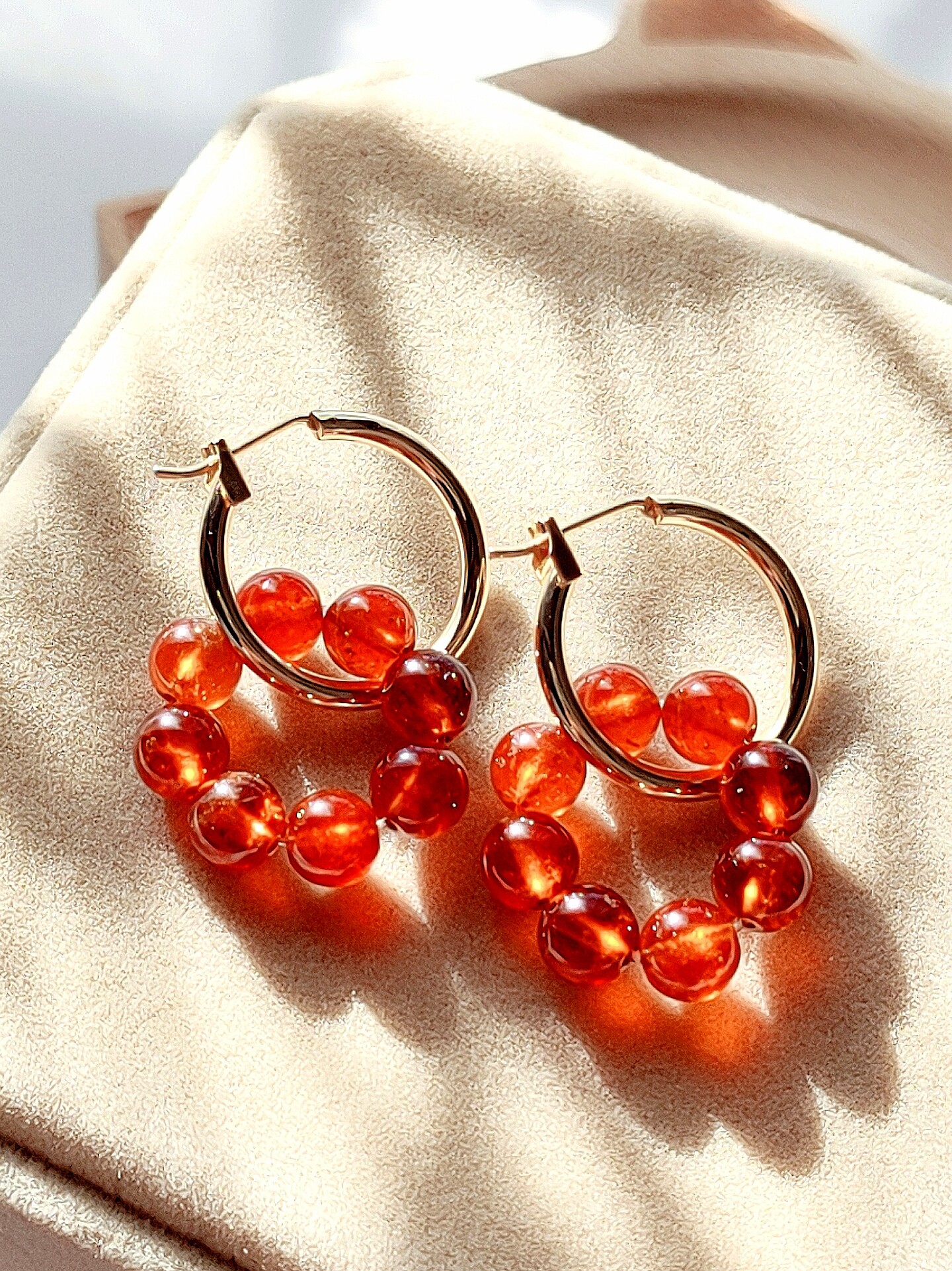 천연 오렌지 레드 가닛 귀걸이 판타 크리스탈 스위트 귀걸이 가벼운 럭셔리 패셔너블하고 심플하고 고급스러운 귀걸이