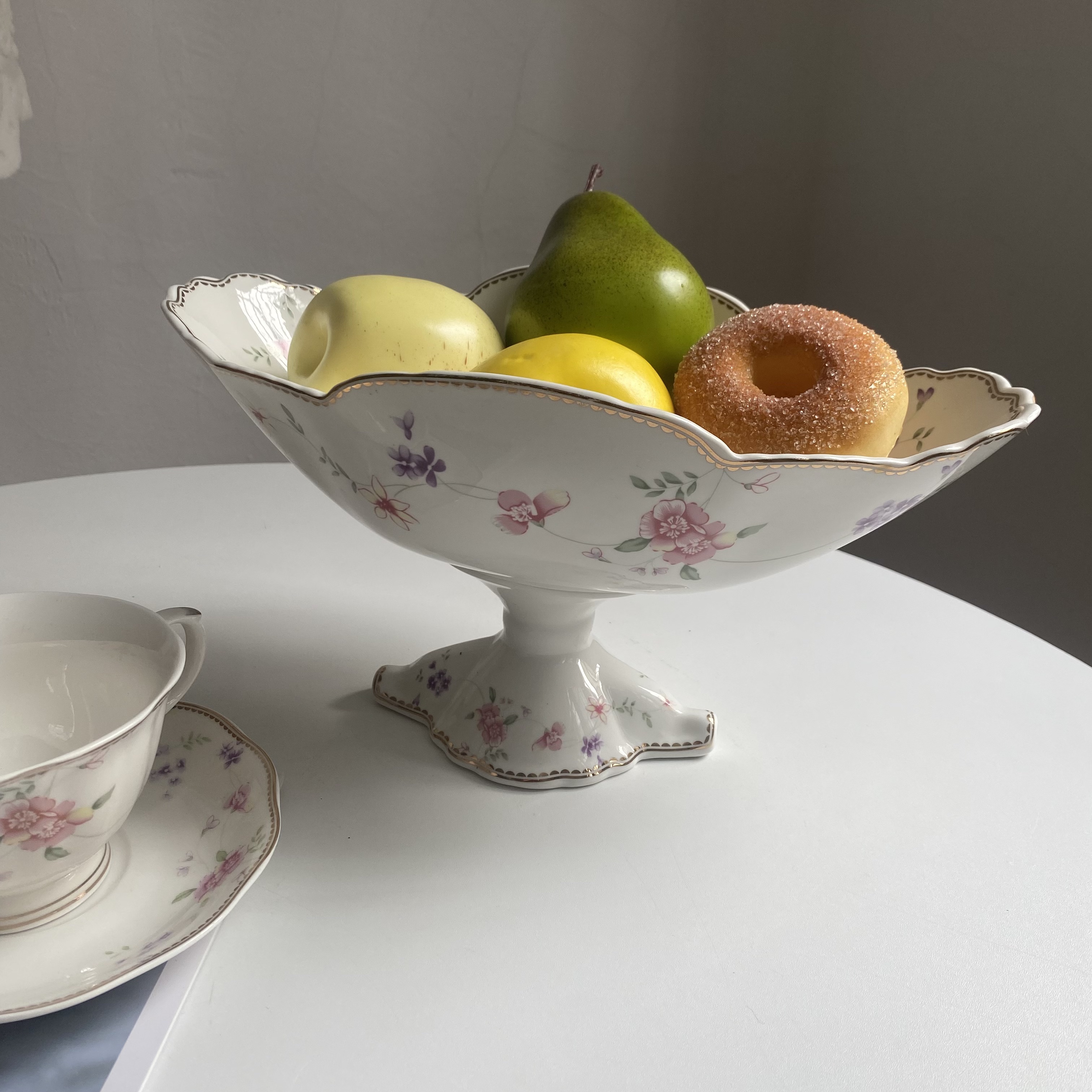 大厂订单 高颜值小碎花陶瓷高脚果盘精致干果盘客厅家用桌面果碗