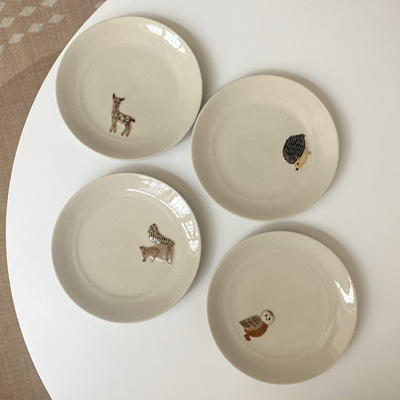 美单高货World Market陶瓷浮雕小动物盘子釉下彩点心盘子吐骨碟