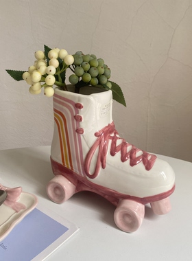 大厂订单 少女高颜值陶瓷滑轮靴子花瓶桌面收纳摆件创意个性水杯