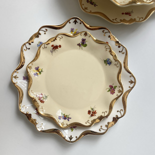 重工描金陶瓷花边盘子米黄色牛排盘平盘家用高颜值小朵花沙拉碗