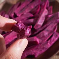 Purple sweet potato crisps, purple French fries, sweet potato chips, farm specialties, homemade sweet potato chips, bagged office snacks and small treats thumbnail 3