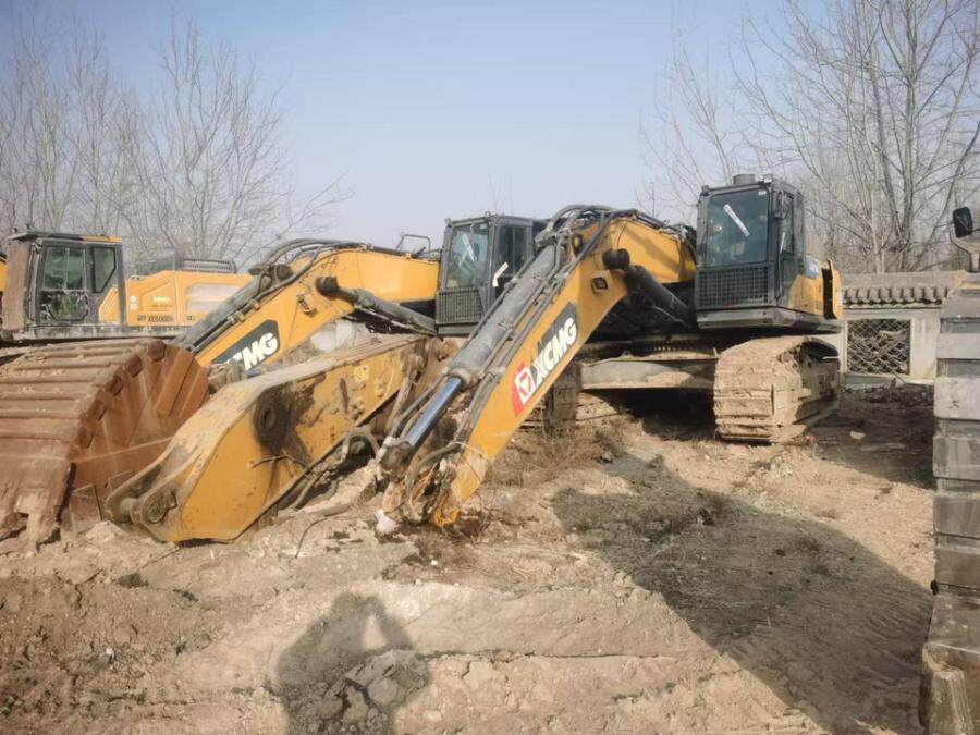 4月9日晋中编号为XUGA490ACLKA02201徐工牌XE490DK挖掘机资产一台网络拍卖公告