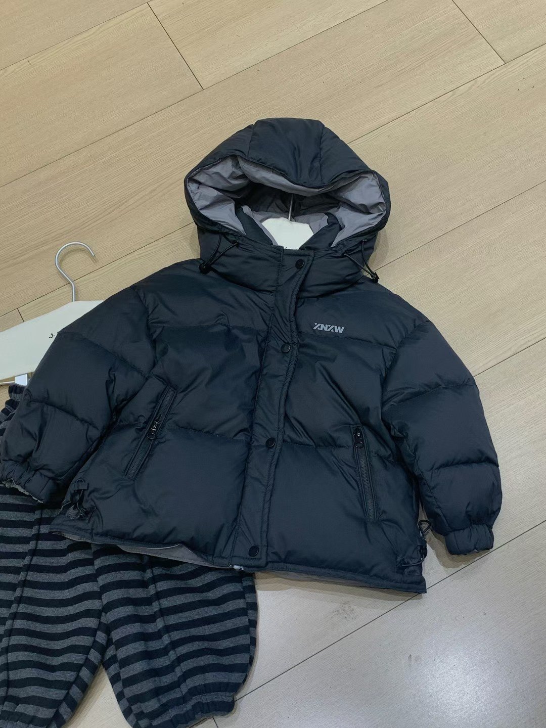 2025冬季新款韩版小童男童女童黑色两面穿连帽羽绒服外套