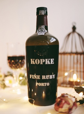 甜美好入口的晚安酒 科普克宝石红波特酒葡萄酒Kopke凌晨零晨酒铺