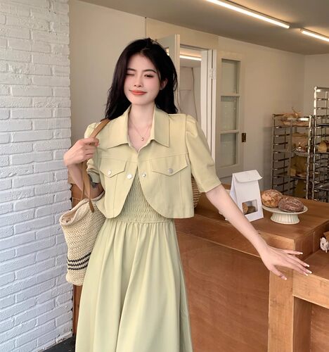 大码显瘦高级感吊带裙套装女