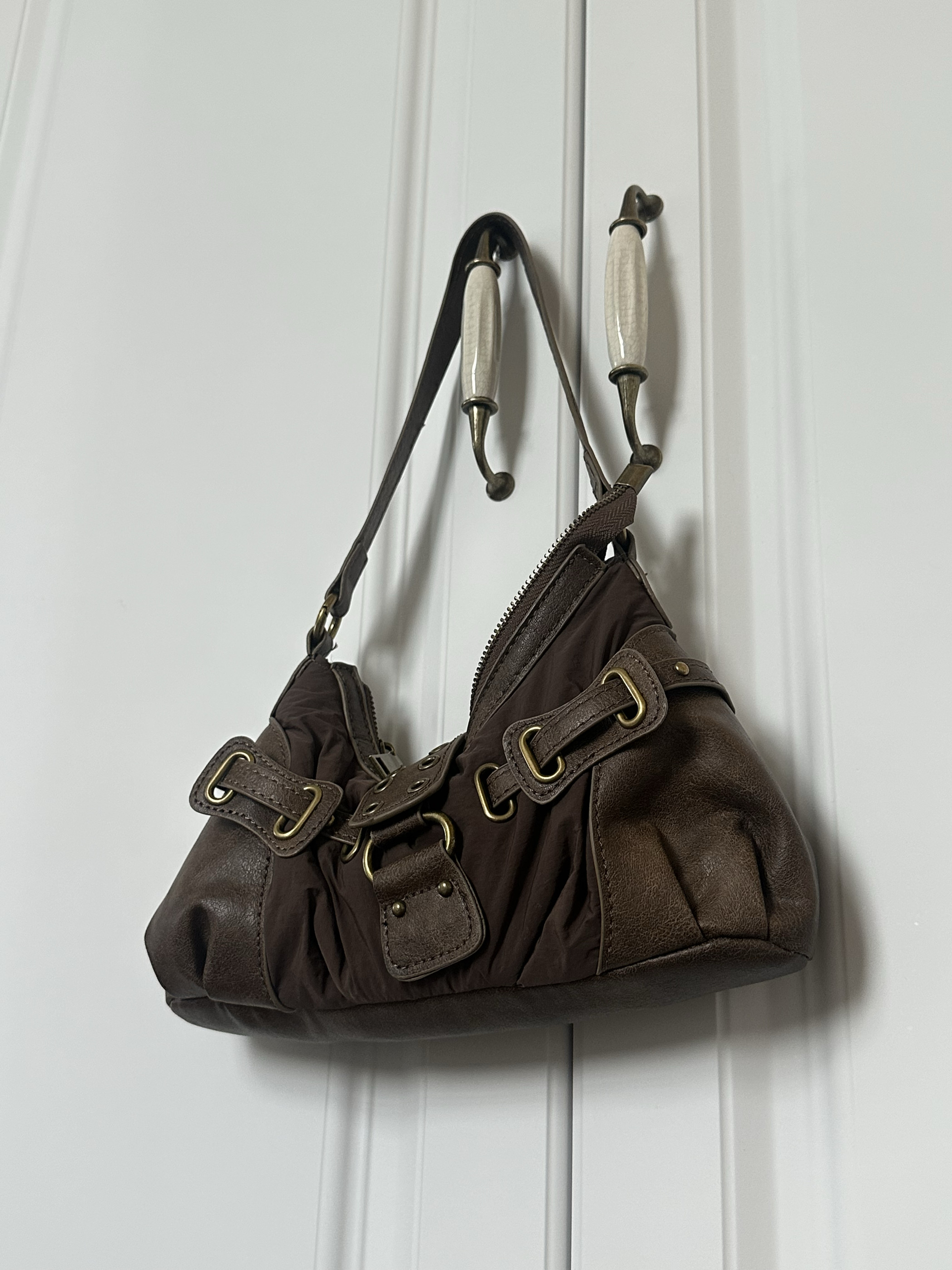 teshop 做旧褶皱法棍腋下拉链设计美拉德包手袋