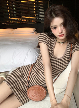 alexstevens大U领条纹连衣裙女2025夏季收腰显瘦包臀裙修身短裙子