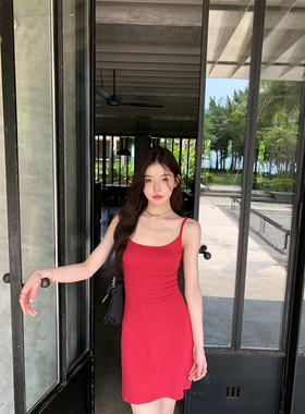 alex stevens纯欲辣妹收腰显瘦吊带连衣裙女夏红色修身a字短裙子