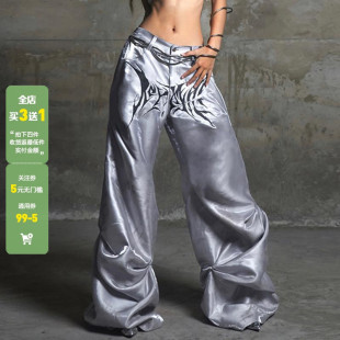 潮 女休闲宽松显瘦跳舞长裤 WEEKEEP 街头银色暗黑风缎面褶皱梭织裤