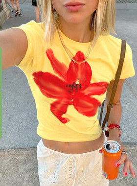 WEEKEEP 度假风黄色花卉印花圆领短袖T恤女休闲百搭修身短上衣夏