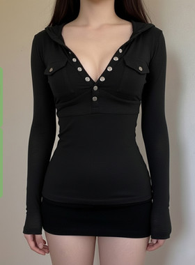 WEEKEEP 街头工装风黑色V领排扣连帽长袖T恤女简约基础修身上衣