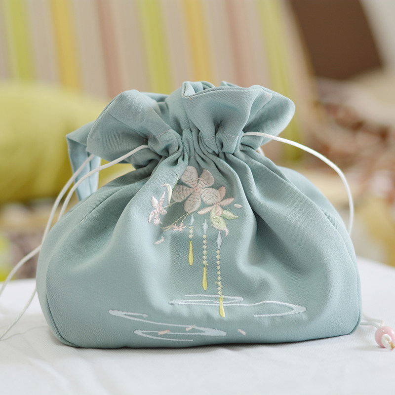 漫春雪 原创手提汉服绣花包包古风 香泠在类目 箱包皮具/热销女包/男包, 女士包袋中 - 来自Buy2taobao.com提供专业的淘宝代购服务