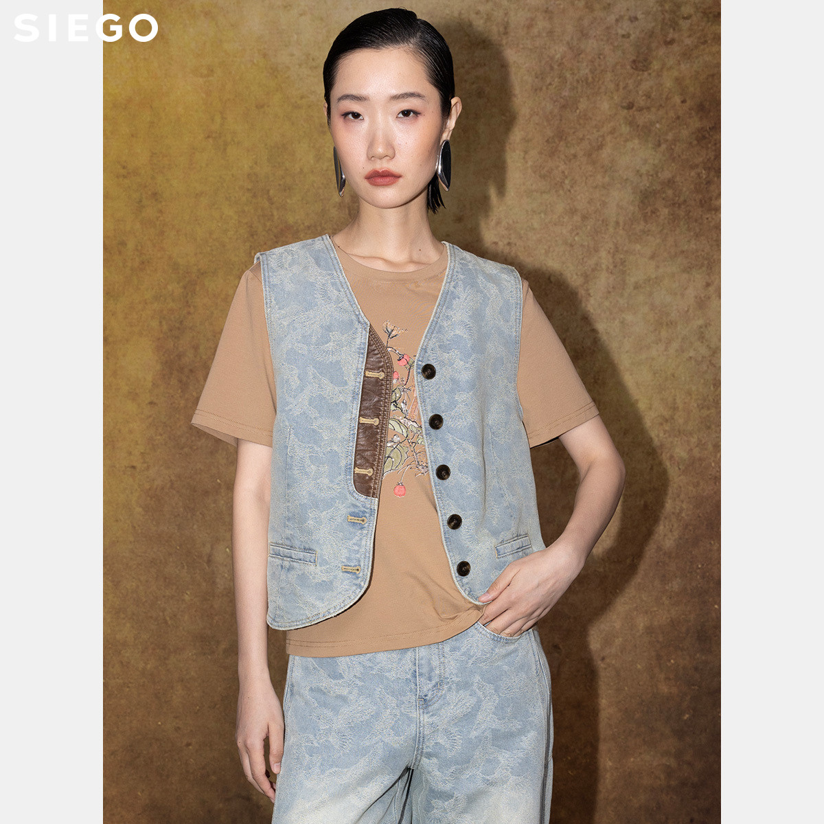 Siego西蔻暗纹提花撞料拼接时尚干练牛仔马夹64526205