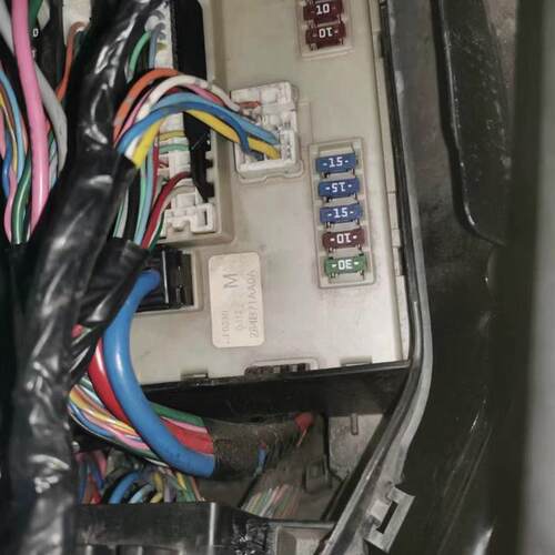 适用于日产天籁奇骏楼兰颐达骐达轩逸继电器IPDM供电源盒保险丝盒