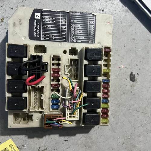 适用日轩逸骐达颐达骊威骏逸R50D50保险丝盒继电器IPDM电源模块