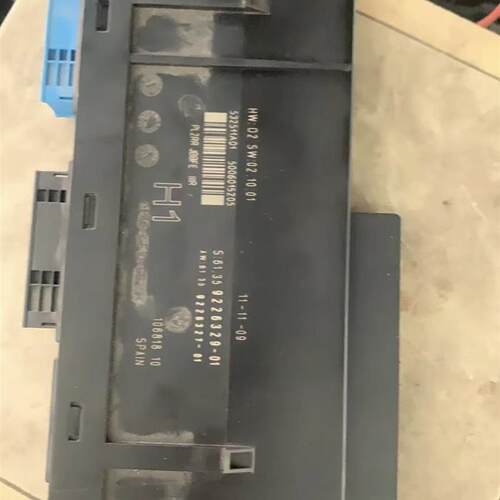 适用于宝马357系 X1X5X6车身电脑F02F18 E84E90E70E71保险丝盒JBE
